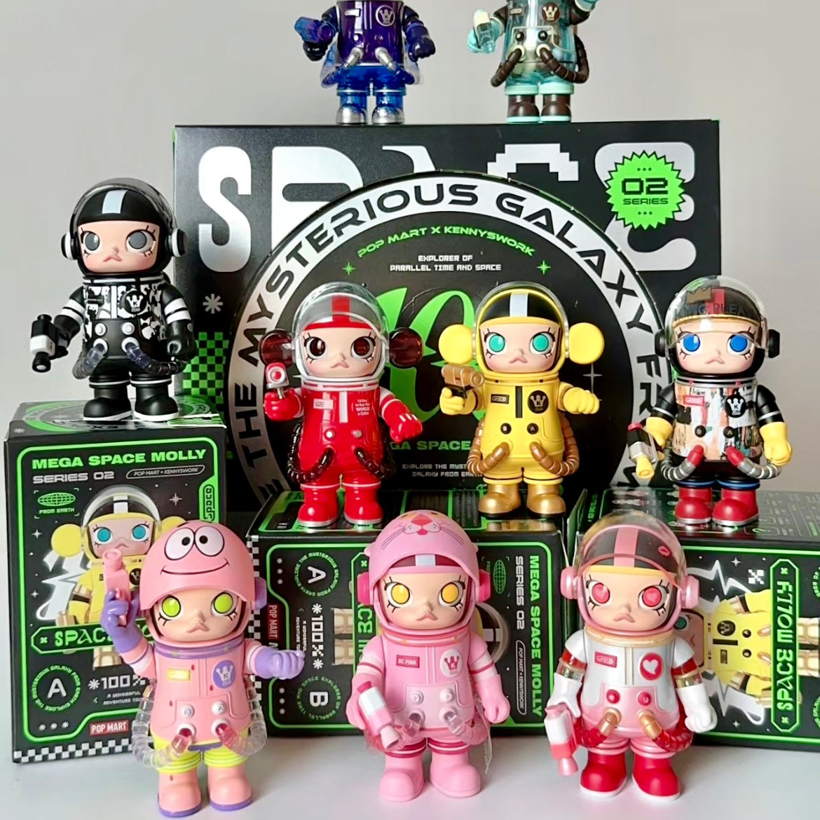 Molly 100% Space Series 2 Blind Box